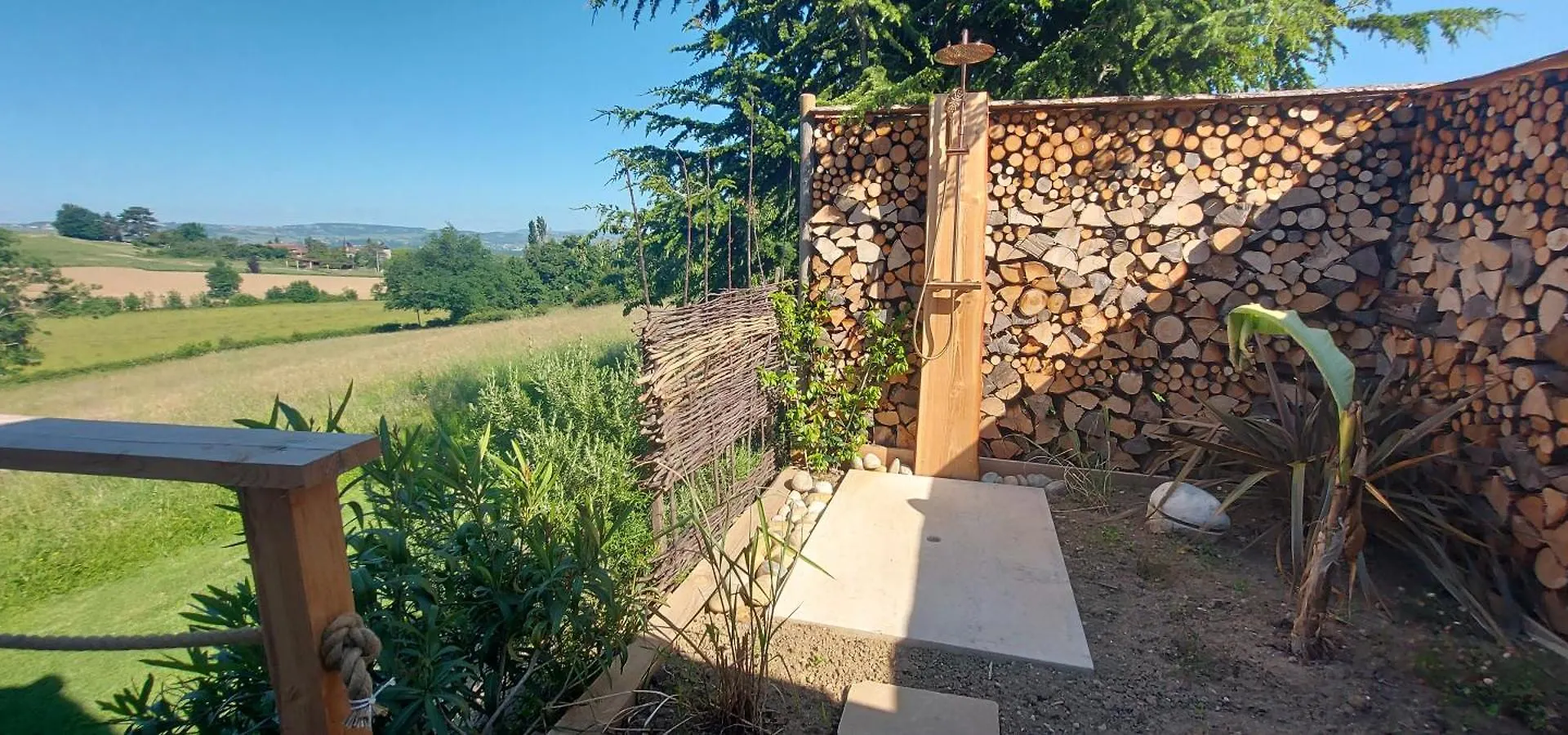 Cabane Wood & Spa Chasselay Alpesi faház